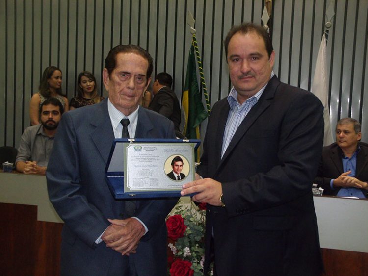 Câmara comemora aniversário de Maracanaú com a entrega da Medalha Almir Dutra