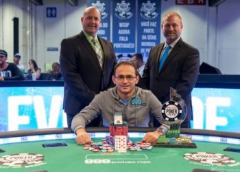 Cearense ganha R$ 750 mil em torneio de poker