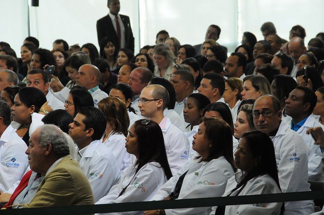 Mais médicos abre inscrições para profissionais brasileiros