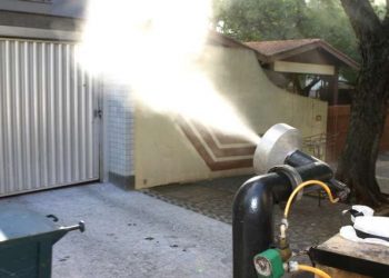Bairros de Maracanaú recebem carro Fumacê para o combate ao Aedes Aegypti