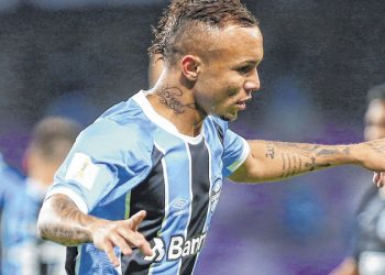 Maracanauense Éverton é esperança gremista na final do mundial
