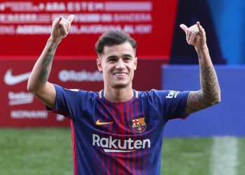 Coutinho ficará 3 semanas sem jogar por lesão na coxa, diz Barcelona