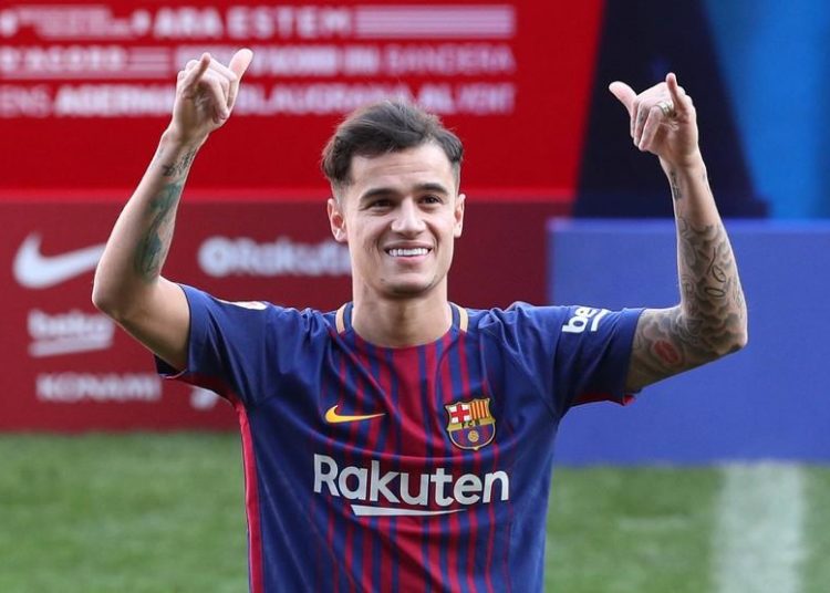Coutinho ficará 3 semanas sem jogar por lesão na coxa, diz Barcelona