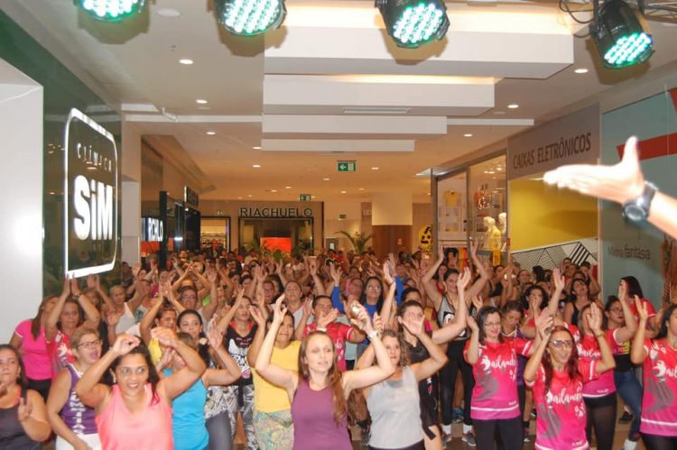 Clínica SIM realiza primeira aula  do ” Maraca em Movimento” no  North Shopping Maracanaú