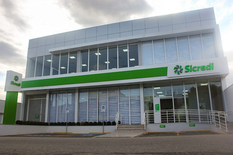 Sicredi figura em 14 categorias do Melhores & Maiores 2018