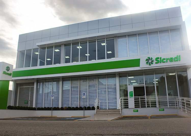 Sicredi figura em 14 categorias do Melhores & Maiores 2018