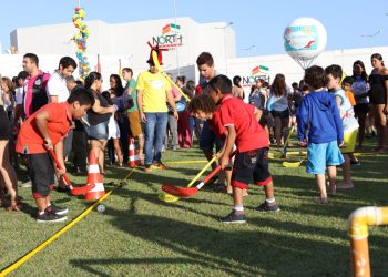 Ação de entretenimento gratuita de shopping de Fortaleza faz alusão ao meio ambiente