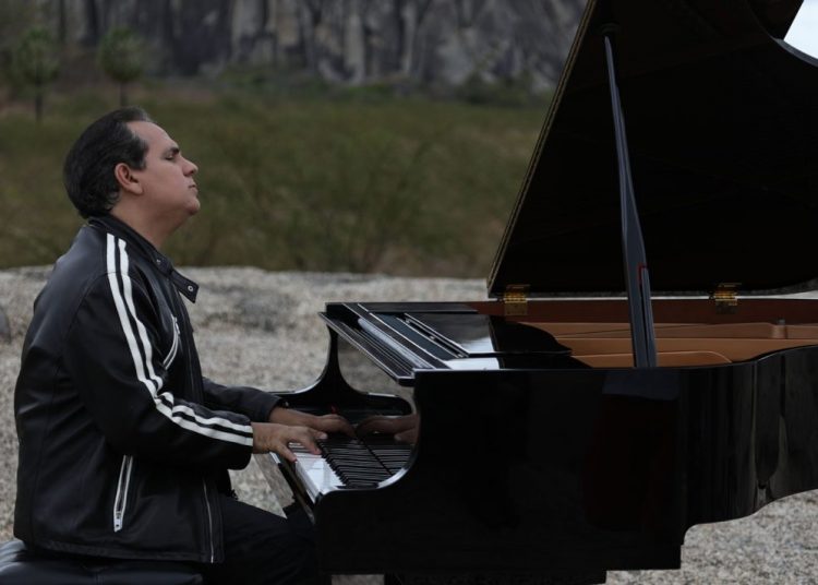 Ricardo Bacelar lança Sebastiana em show no dia 26 de agosto no Iguatemi