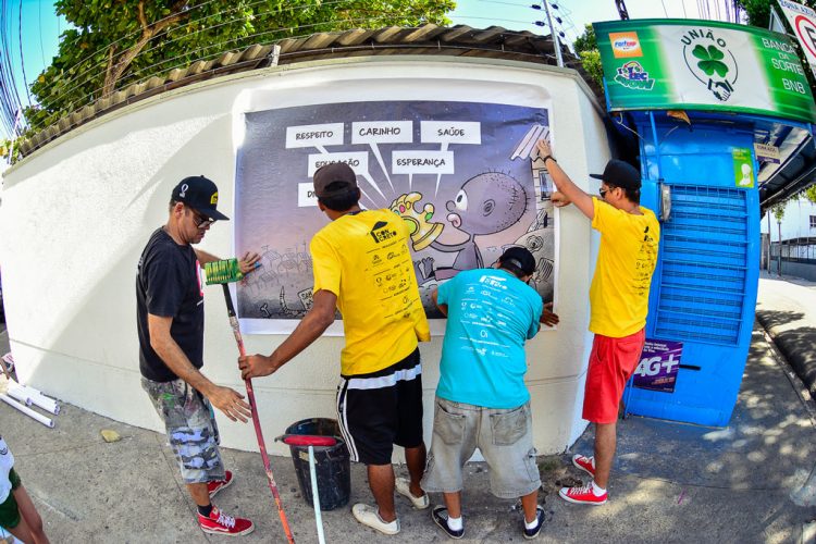 Projeto leva quadrinhos aos muros de Fortaleza