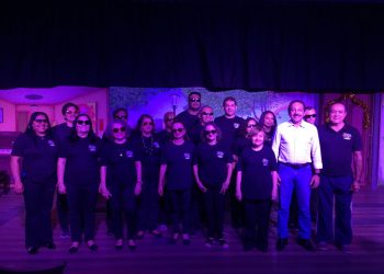 Peça teatral com atores cegos estreia nesta quinta-feira, 22