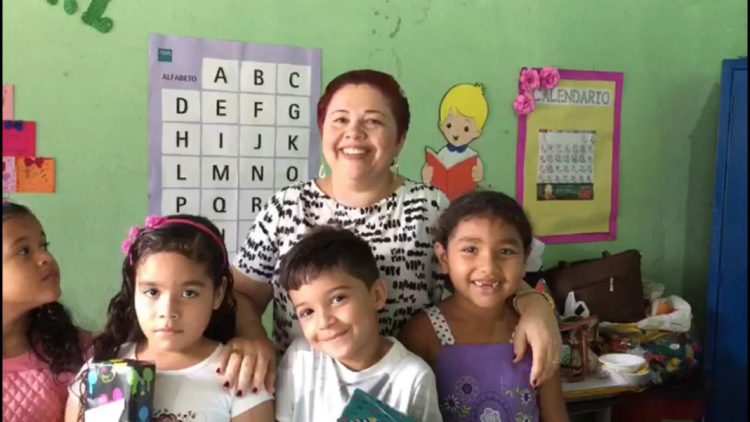 Professora da rede pública de ensino de Maracanaú realiza ação beneficente