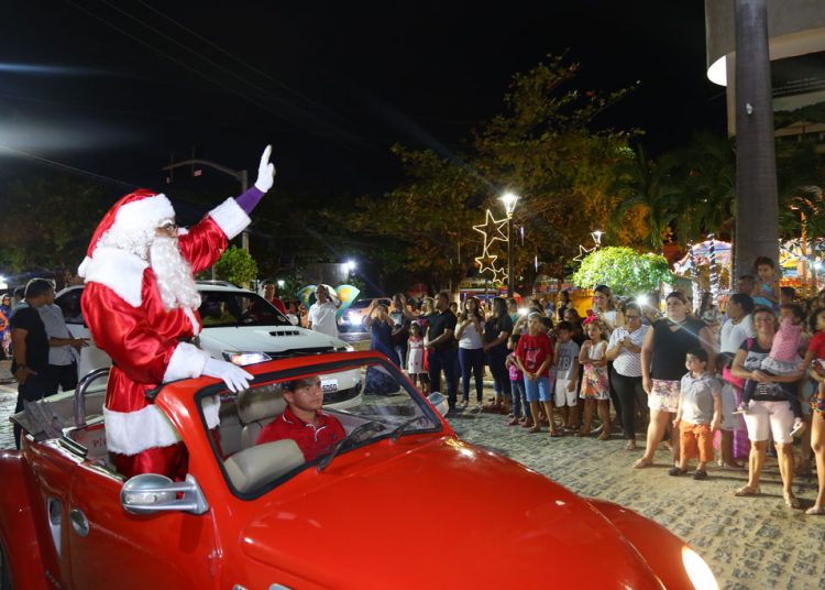 Pacatuba realiza 12 dias de programação natalina