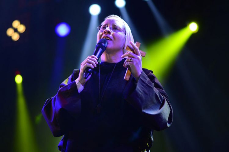 Natal de Pacatuba promove show da Irmã Kelly Patrícia e Desfile Natalino