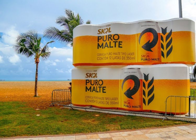 Praia de Iracema recebe Pack Gigante Interativo da Skol este final de semana