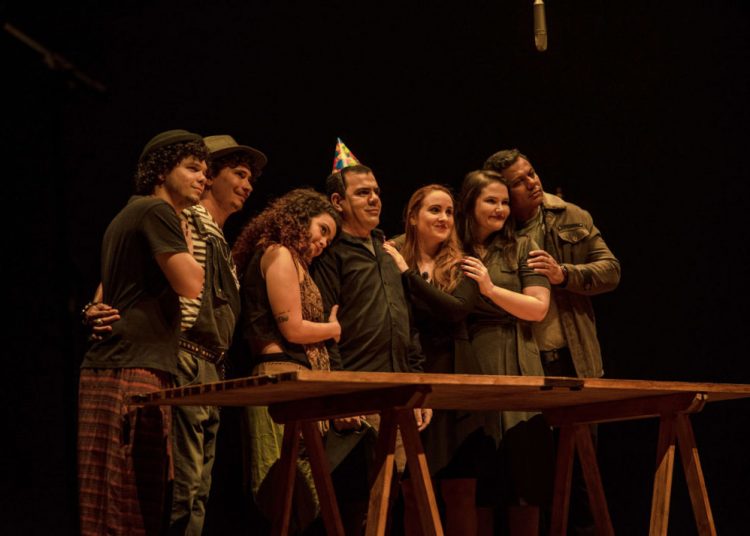 Instituto Revoar promove peça no Theatro José de Alencar em celebração aos dois anos de fundação