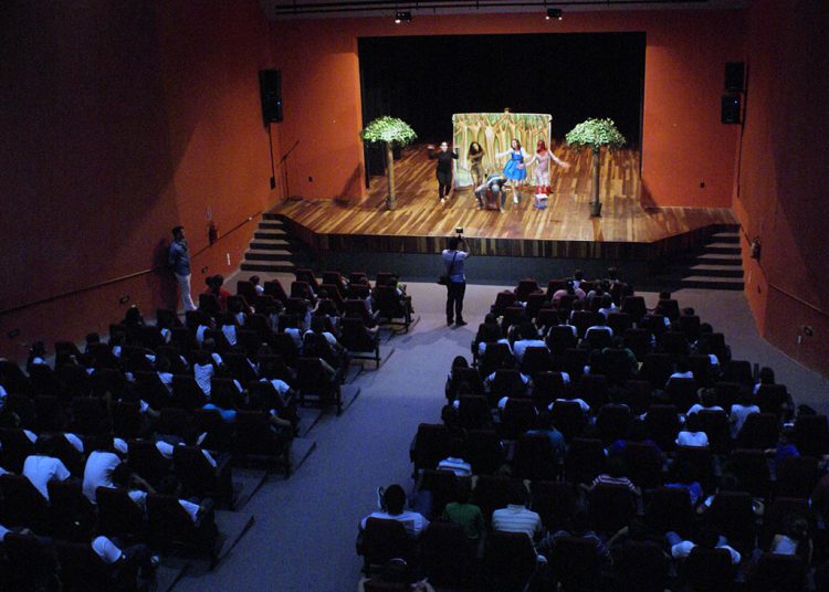 Cangaias Coletivo Teatral lança convocatória para grupos e artistas de Maracanaú
