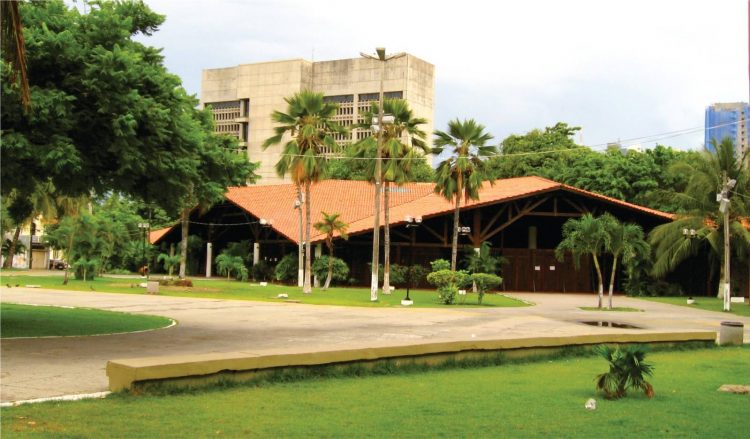 Unifametro marca presença na Praça Luíza Távora neste sábado