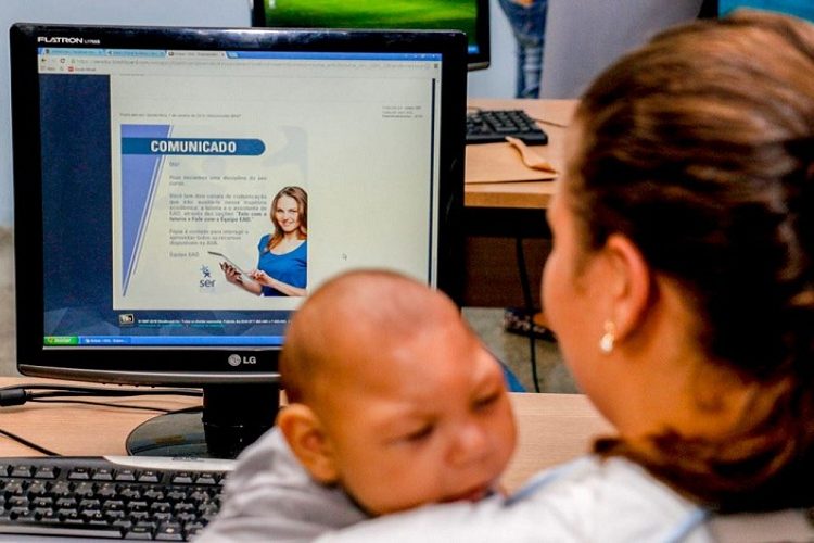 UNINASSAU oferta bolsas de estudos para mães de crianças com doenças raras