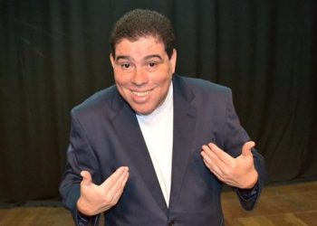 André Lucas, filho do Chico Anysio, realiza show de Humor em Maracanaú