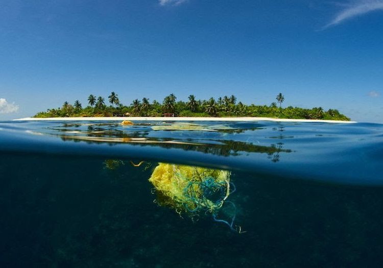 Corona lança desafio On Line contra o lixo plástico nas praias brasileiras