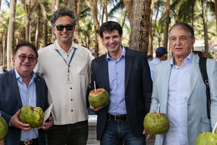 Ministro do Turismo se reúne com representantes cearenses do Turismo no Bubble Lounge Beach Park