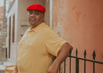 Preto Zezé lança segundo livro “Das Quadras Para o Mundo”