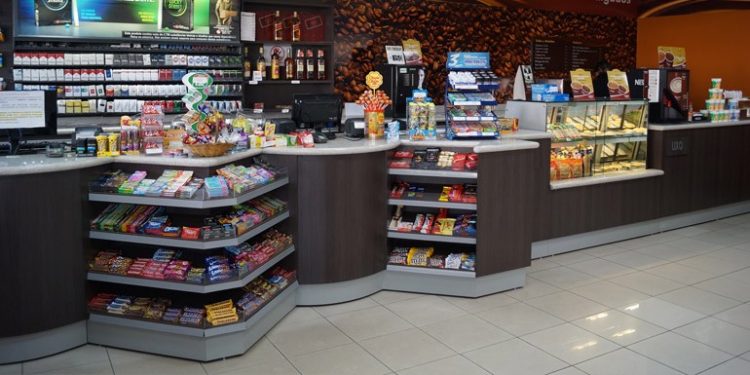 Sindipostos realiza curso de boas práticas alimentares para colaboradores de lojas de conveniência