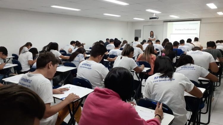 SINE IDT de Maracanaú fecha parceria com o  iJOVEM