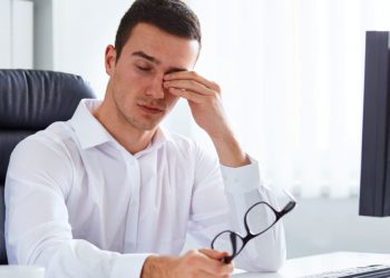 Dicas para cuidar da vista em frente ao computador