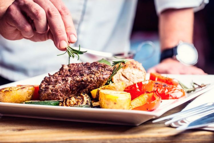 Faculdade oferta 350 vagas em minicursos gratuitos de gastronomia