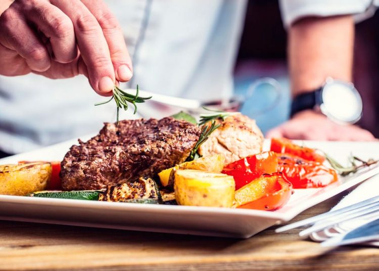 Faculdade oferta 350 vagas em minicursos gratuitos de gastronomia