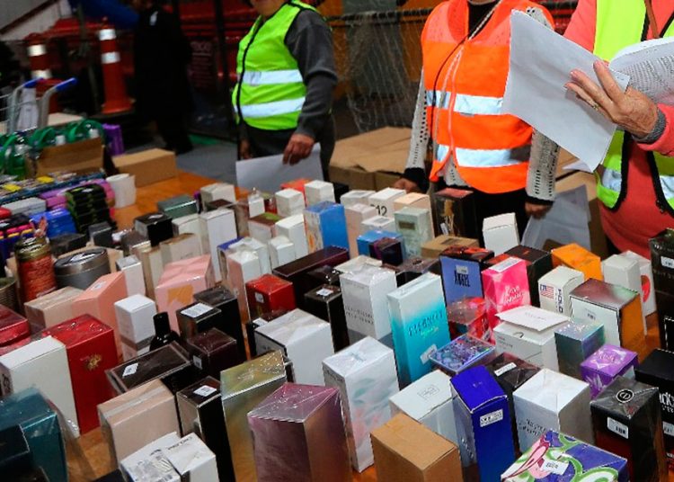 Instituições de caridade promovem Bazar com produtos apreendidos pela Receita Federal