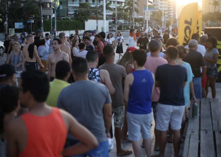 Consumidores encontram latas autografadas da SKOL e se preparam para a maior micareta fora de época do país