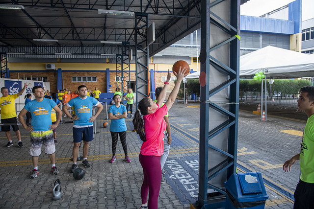 Sesc promove aulão de cross training nas areias da Praia de Iracema