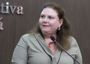 Fernanda Pessoa solicita audiência sobre autoatendimento nos coletivos