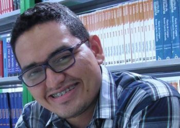 Autor maracanauense lança 2º livro de série de fantasia