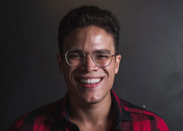 Marcos Lessa faz show com lançamento de clipe nesta sexta-feira (06) véspera de feriado