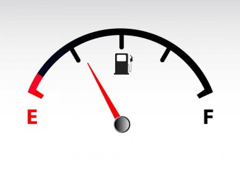 Combustível na reserva pode danificar o carro: mito ou verdade?
