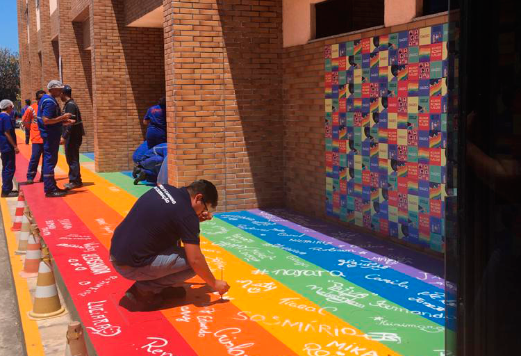 Diageo colore Ypióca com bandeira LGBT e destaca compromisso com toda forma de diversidade