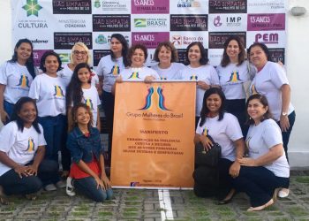 Grupo Mulheres do Brasil promove Passeata Saúde Rosa