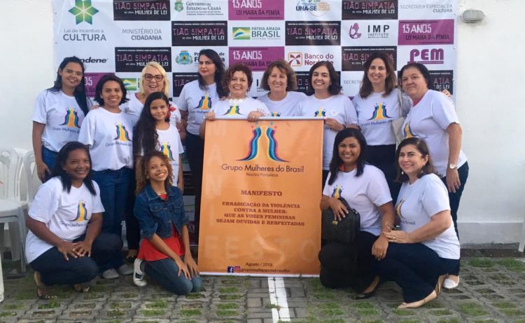 Grupo Mulheres do Brasil promove Passeata Saúde Rosa