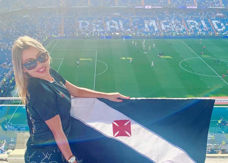 Torcedora Fanática do Vasco da Gama Bianka Cabral tem seu plano de sócio Cancelado