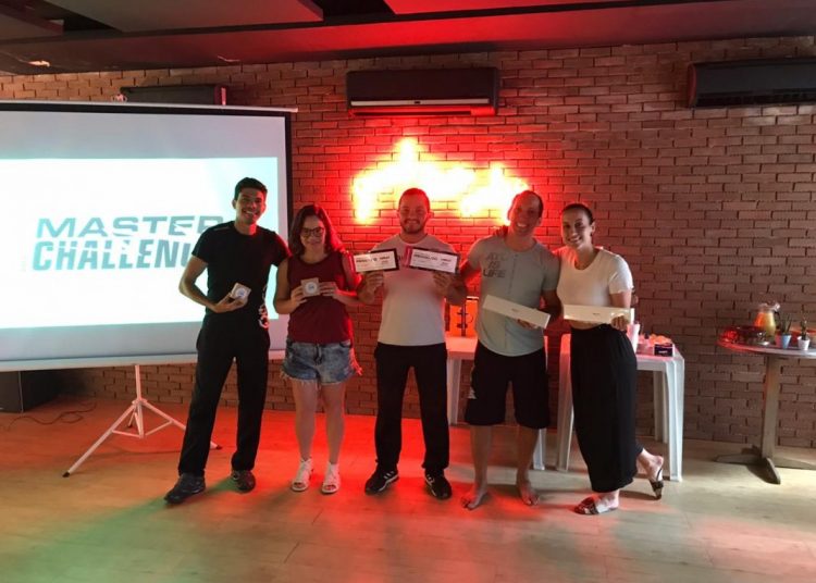 No mês dos professores, AYO Fitness Club realiza competição entre duplas de profissionais e premia com Apple Watch