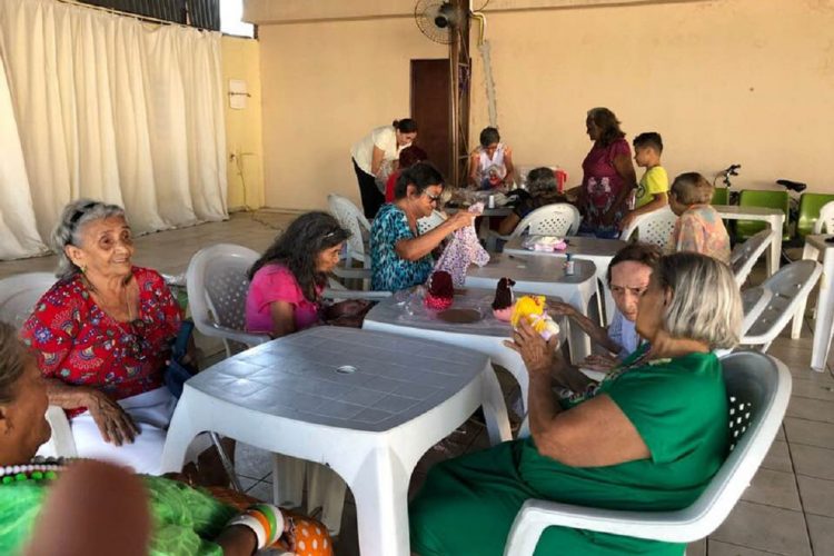 Abrigos de idosos recebem oficinas do Instituto Chico Mota