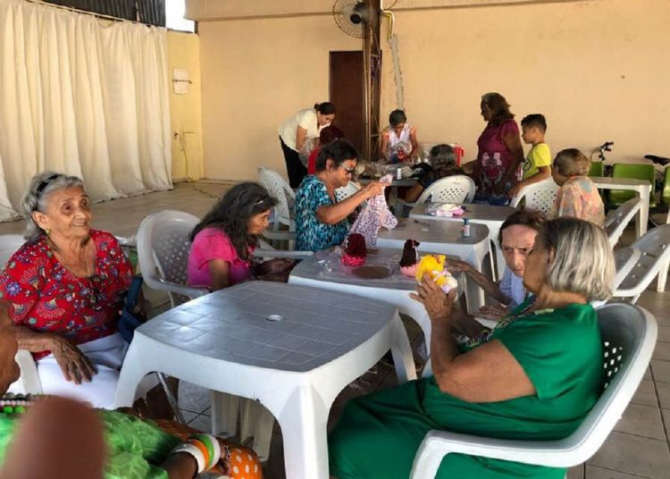 Abrigos de idosos recebem oficinas do Instituto Chico Mota