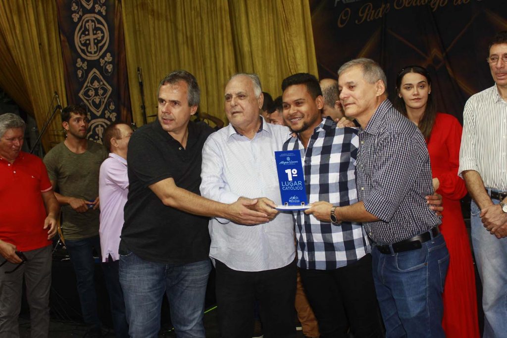 Show com Padre Alessandro Campos e Missionário Shalom reuniu milhares de fiéis na segunda noite do Alegria & Louvor