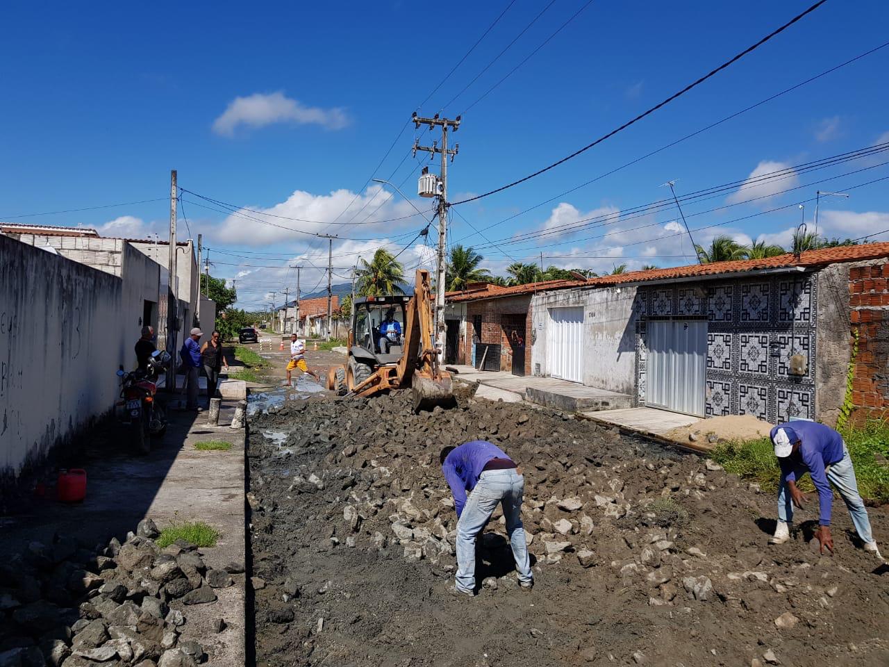 Jardim Bandeirante recebe obra de drenagem e pavimentação