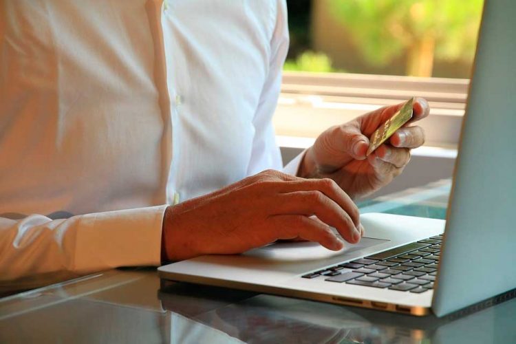 Compras online durante a pandemia: 5 cuidados que você deve tomar