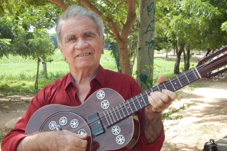 Cantador Geraldo Amâncio faz abertura do Projeto Palavras em live para todo o Ceará