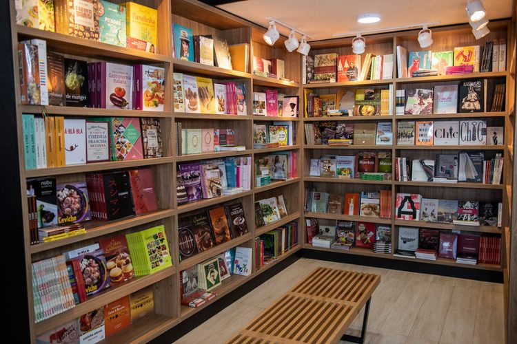 Semana da mulher: Livraria Senac Ceará tem descontos de até 50% em  livros com temática feminina